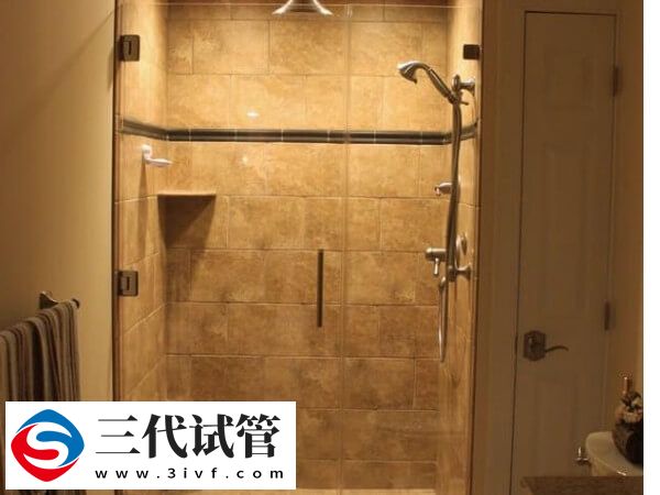 教你试管婴儿促排期间如何正确洗澡，控制水温很必要(图1)